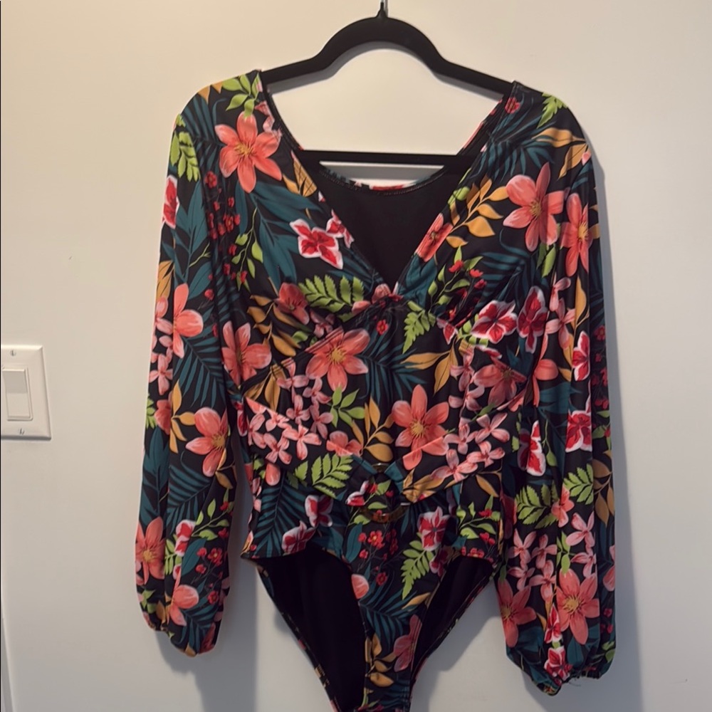 Floral Women’s One Piece Swimsuit Size 1X